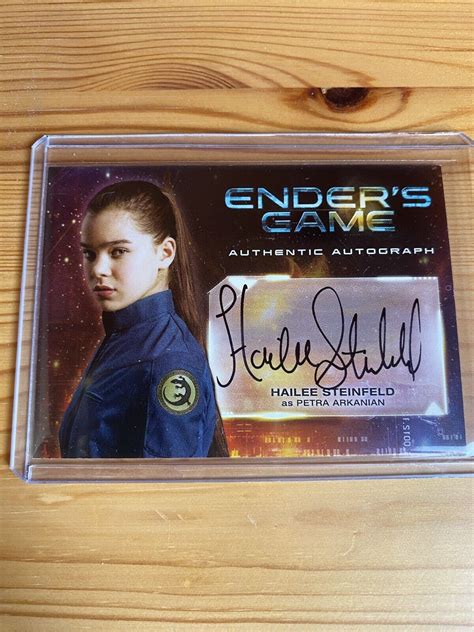 2014 Enders Game Hailee Steinfeld Autograph As Petra On Card Auto Ebay