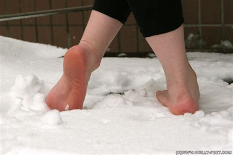 Foot Fetish Forum Russian Barefoot Winter