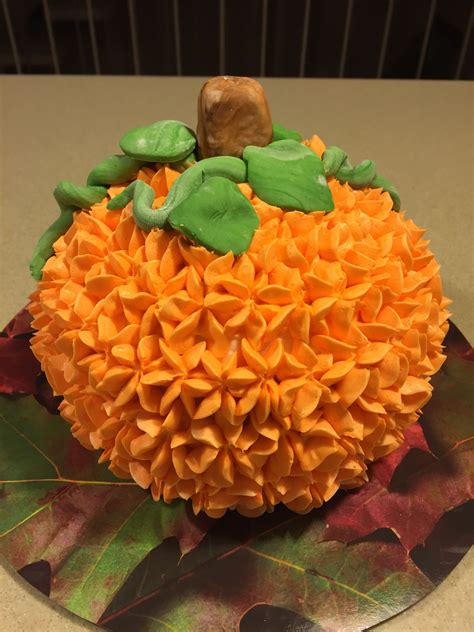 22 Pumpkin Shaped Cakes For Halloween