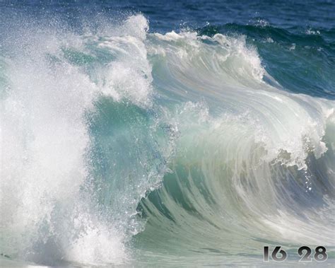 Download Ocean Waves Free Screensaver 10