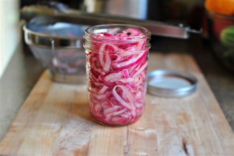 · place onions in a mason jar. Simply Scratch Quick Pickled Red Onions - Simply Scratch