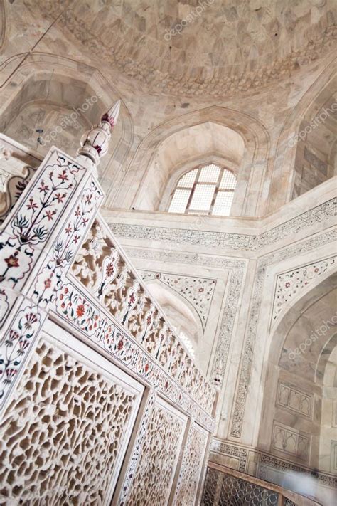 Images Inside Taj Mahal Inside The Taj Mahal — Stock Photo