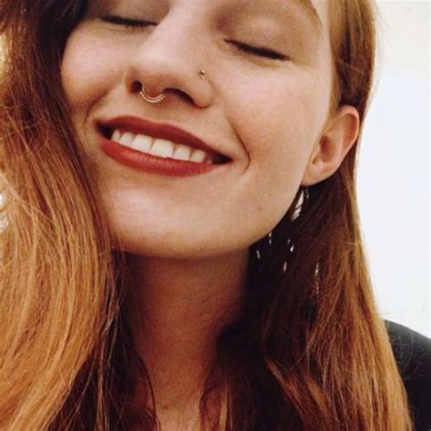 10 Cute Septum Piercing Pictures That Will Make You Want One Piercings Septum Beauty