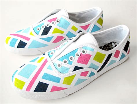 10 Easy Designs To Make Funky Hand Painted Sneakers