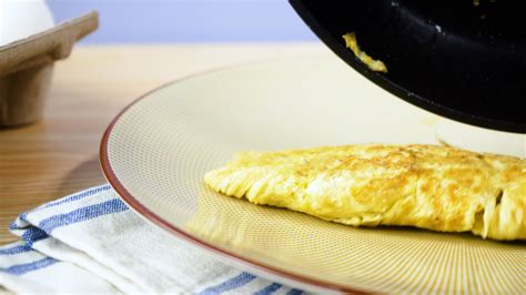 How To Cook A Basic Omelette 11 Steps With Pictures