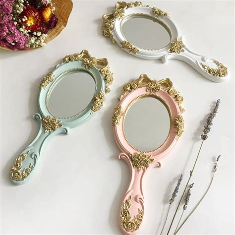 Cute Creative Wooden Vintage Hand Mirrors Makeup Vanity Mirror