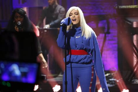 bebe rexha performs i got you on late night with seth meyers watch now