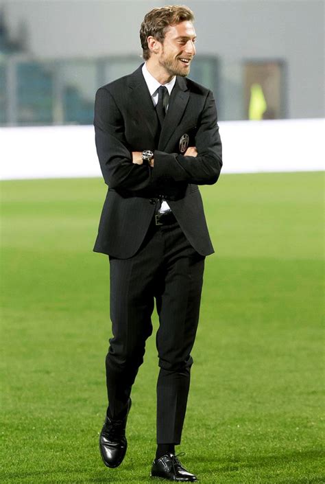 Le quotidien italien évoque une offre de l'ordre de 25 millions. Claudio Marchisio | Claudio marchisio, Football players ...