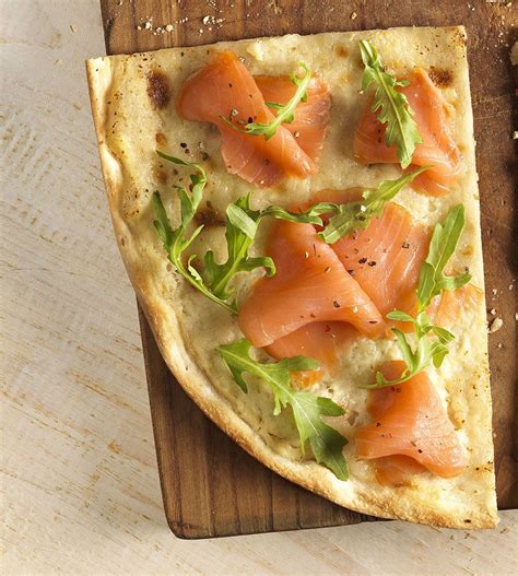 Flammkuchen Mit Lachs Und Rucola Flammkuchen Lachs Rezepte Gem Sepizza