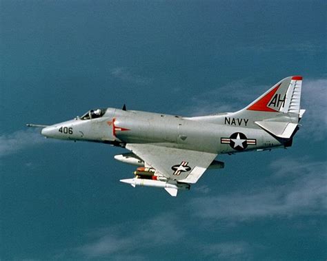 Prior to october 1962, there were six skyhawk designations: FOTOARMAS.COM: Mc. Donnell Douglas A-4 Skyhawk (USA)