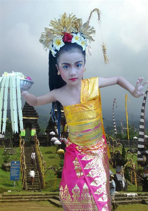 Thegedeey Bali Dance Girl