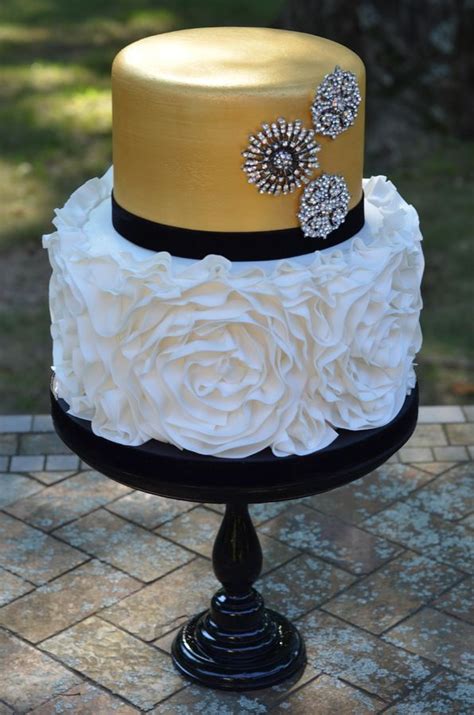In the bowl of a standing electric mixer fitted with the paddle, beat the butter until creamy. 49 Amazing Black and White Wedding Cakes | Deer Pearl Flowers
