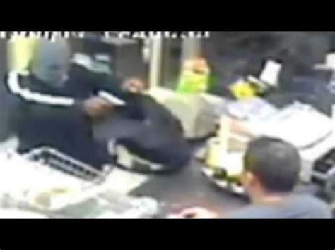 Store Clerk Fights Off Armed Robber With Machete YouTube