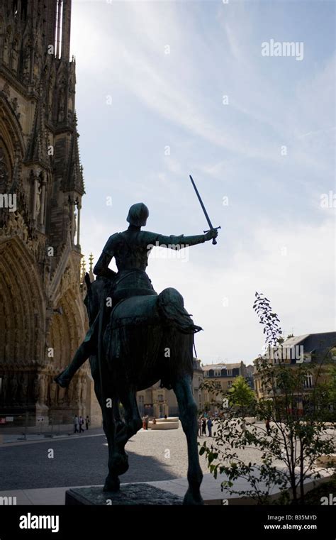 Joan Of Arc Statue Outside Reims Cathedral Stock Photo Alamy