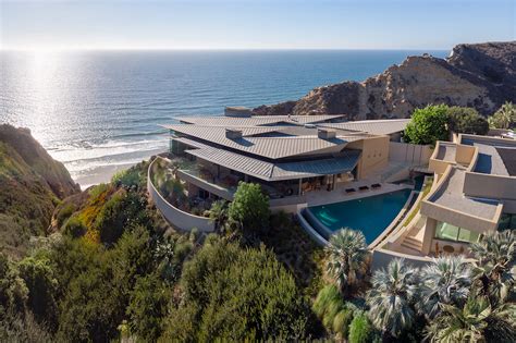 Ken Ronchetti Designed Contemporary Dream Home Perched Above Blacks