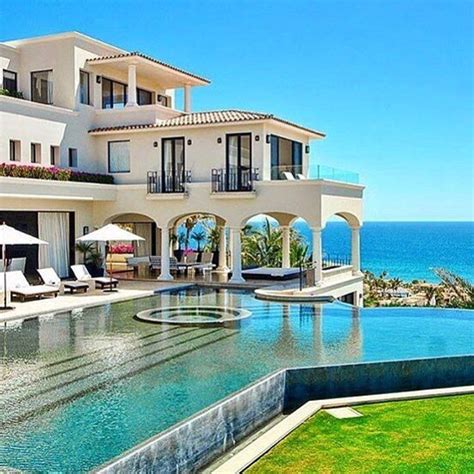 Pin By Maverly On Beach House Mansions Beachfront Mansion Luxury