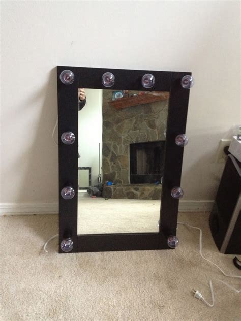 There is no highlighter that can go better without proper lighting. Beauty, Fashion, and Lifestyle Blog: DIY Lighted Makeup Mirror (Broadway style) Vanity