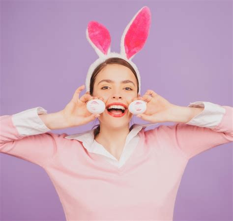 Premium Photo Bunny Rabbit Girl With Easter Egg Woman In Rabbit Ears