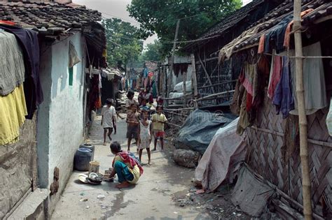Slum Dwellers Of Kolkata India Editorial Stock Image Image 17919264