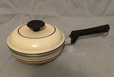 Vintage Regal Ware Enamel Cast Aluminum Non Stick Cookware Sauce Pan