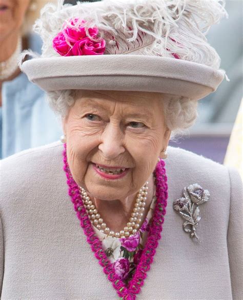Queen Elizabeth Beauty Secrets Revealed She Does Her Own Makeup
