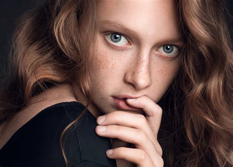 X Girl Model Face Freckles Woman Blue Eyes Earrings Wallpaper Coolwallpapers Me