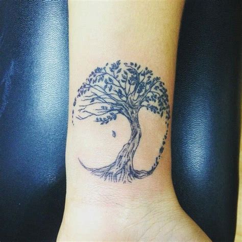 250+ Images of Family Tree Tattoo Designs (2021) Ideas with Names