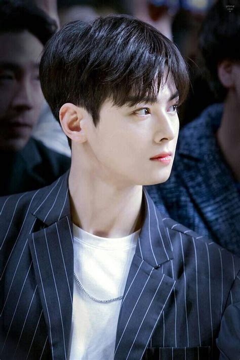 He debuted as an actor with a minor role in the film my brilliant life. Cha Eun Woo Real Parents - Korean Idol
