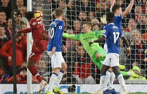 يمكنكم الآن مشاهدة مباراة ليفربول وساوثهامبتون بث مباشر من خلال الاسطورة لبث المباريات الذي يقدم لكم خدمة البث… ليفربول يقتنص فوزا فى الوقت القاتل أمام إيفرتون.. وصلاح ...