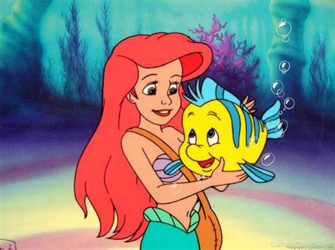 the little mermaid flounder loves ariel kiss