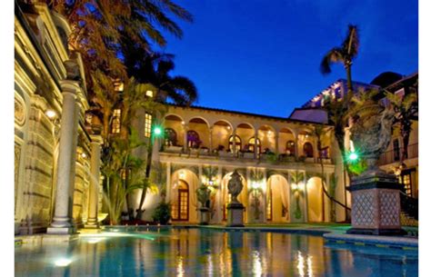 Gianni Versaces Old South Beach Home On The Market For 125 Million