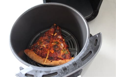 Place pizza slices in the air fryer basket in a single layer. Ninja Air Fryer Max AF160UK Review - Warehouse Discounts
