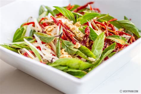 Vietnamese Green Papaya Beef Jerky Salad Gỏi Đu Đủ Khô Bò Vicky Pham