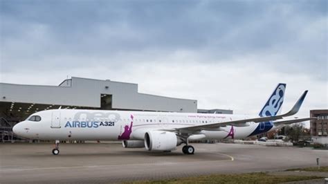 Airbus Rolls Out First A321neo Acf Able To Seat 240 Passengers