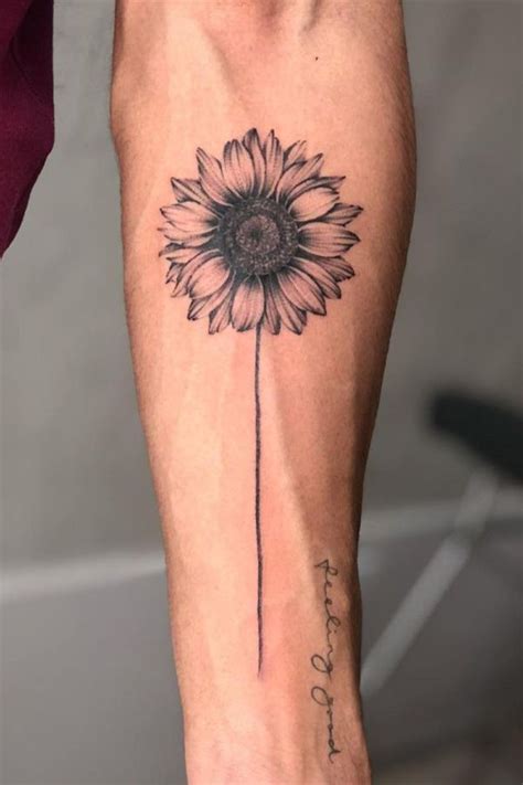 Egy kedves barátnőm megkért,hogy tervezzek neki egy girly small anchor tattoo on wrist. Are you looking for a classy and beautiful sunflower ...