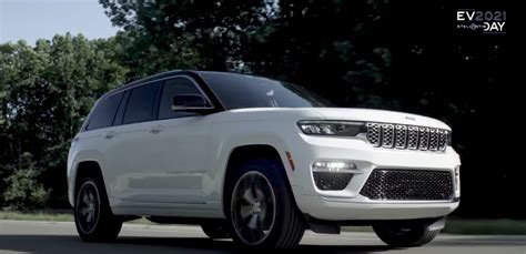All New 2022 Electric Jeep Cherokee Revealed