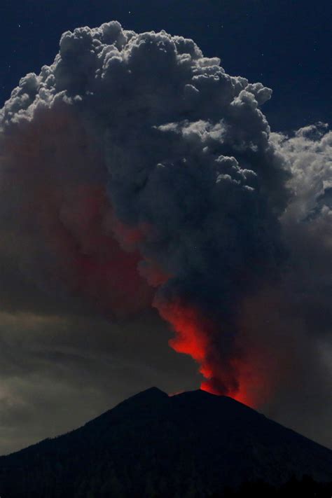 Für viele angebote kostenlose umbuchung & stornierung möglich! Bali Volcano Eruption 2018 - Bali Gates of Heaven