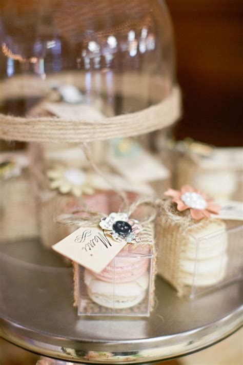 17 Unique Wedding Favor Ideas That Wow Your Guests Wedding Ts For