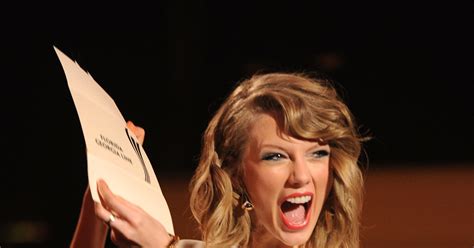 Taylor Swift Looked Excited While Announcing A Winner Sweet Pda And
