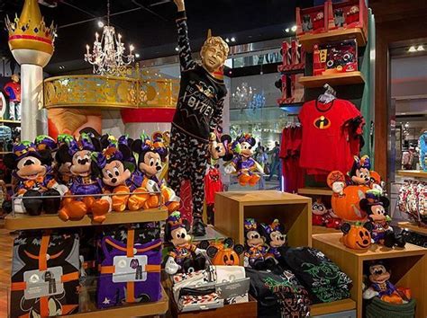 Whos Ready For Halloween Disney Disneystore Halloweentime Holiday