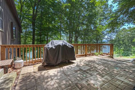 Explore over 350 million pieces of art while connecting to fellow artists and art enthusiasts. Book this Pet Friendly Smith Mountain Lake Rental ...