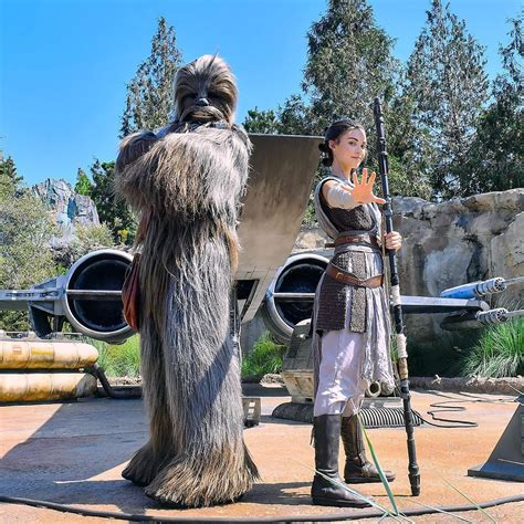 Galaxys Edge Rey Disneyland Star Wars Real Life Disney Characters