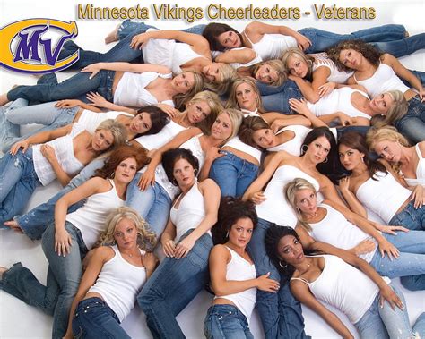 Minnesota Vikings Cheerleaders Veterans Brunette Minnesota Vikings Jeans Redhead Hd
