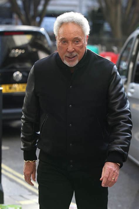 He began singing at an early age in church and in the. Tom Jones HOMESICK: How Tom Jones was UNCOMFORTABLE in LA after death of wife | Celebrity News ...