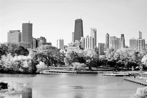 Framed Photo Print Of Lincoln Park Chicago Skyline Black