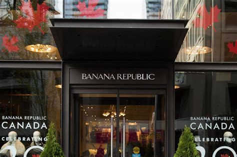 Banana Republic closes flagship location in Toronto