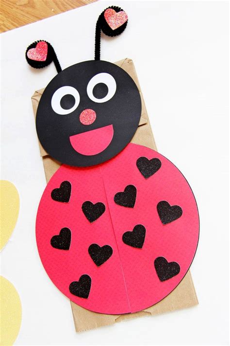 Ladybug Paperbag Puppet Craft Ladybugs And Bumble Bees Pinterest