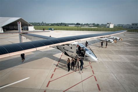 This Solar Powered Plane Is On Its Way Across The Atlantic