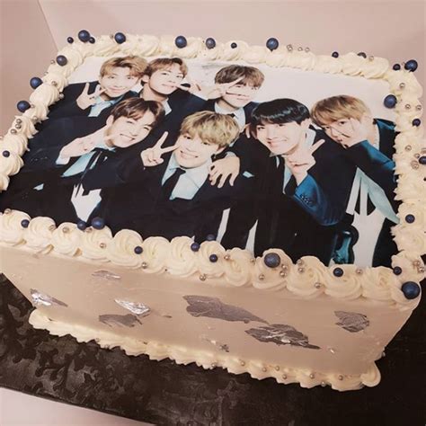 After much deliberation i decided on cupcakes. A special #BTS #KPop band cake for a 13 year-old's ...