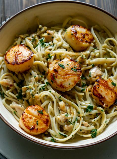 Easy Linguine With Clam Sauce And Seared Scallops Jz Eats